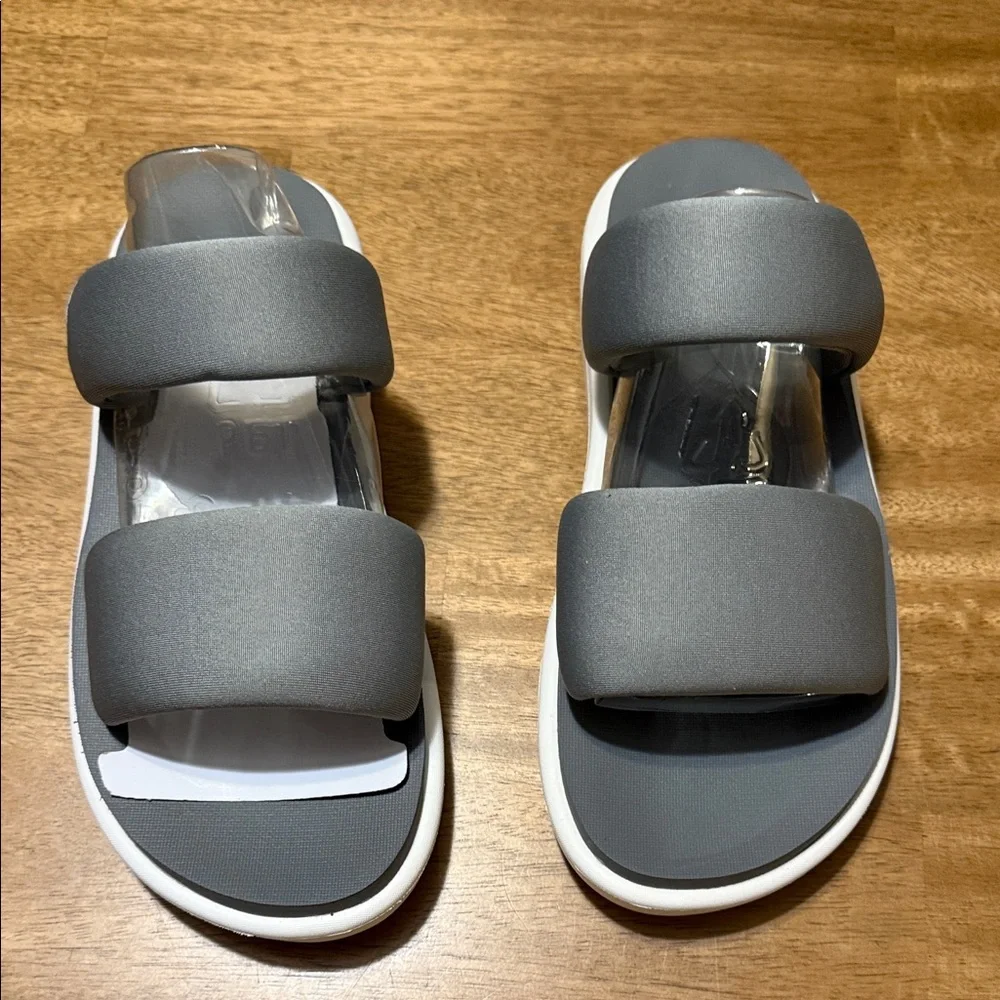 Kookaburra by UGG Alane slides